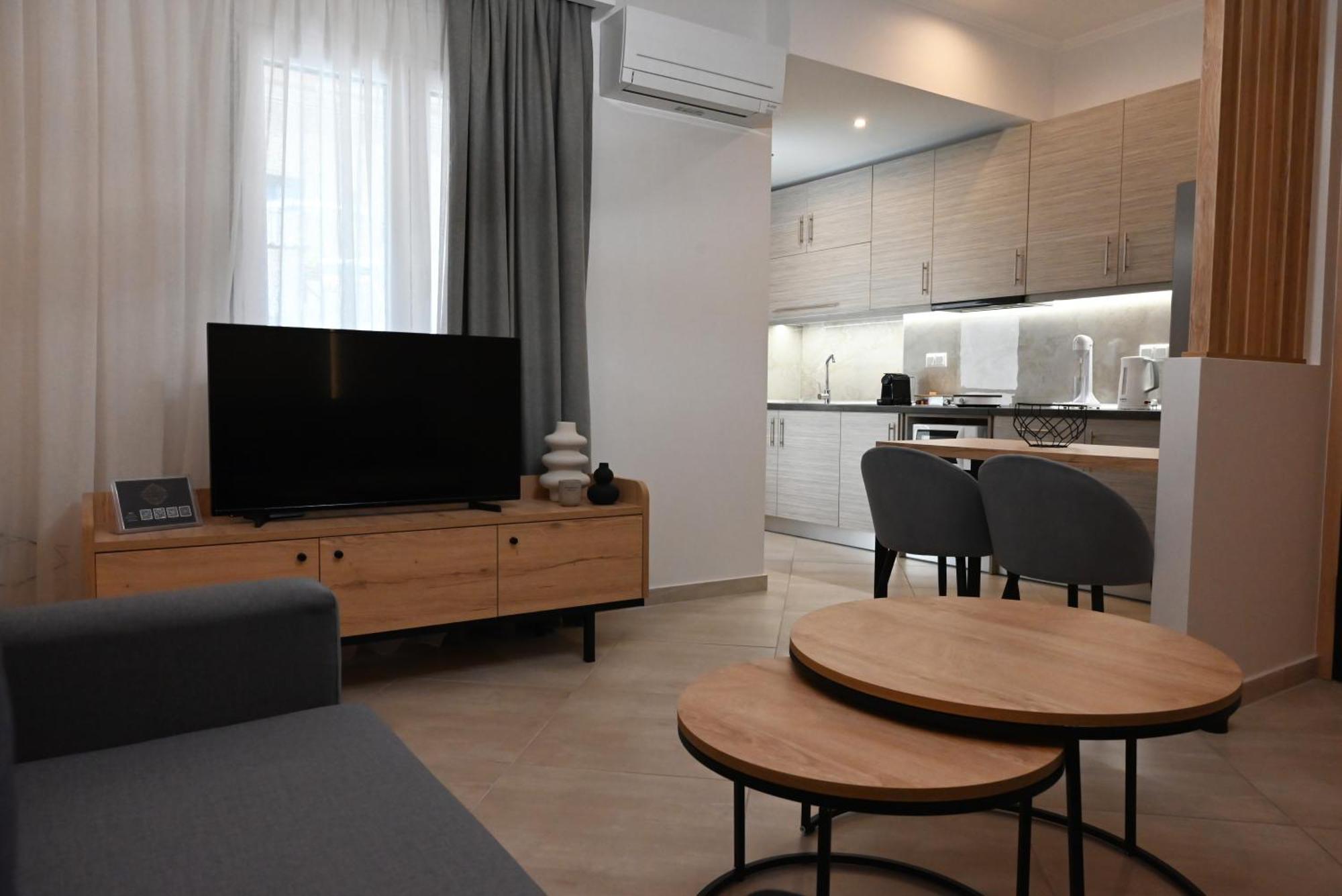 Mouson Luxury Suite With Free Private Parking Kavala Exterior foto