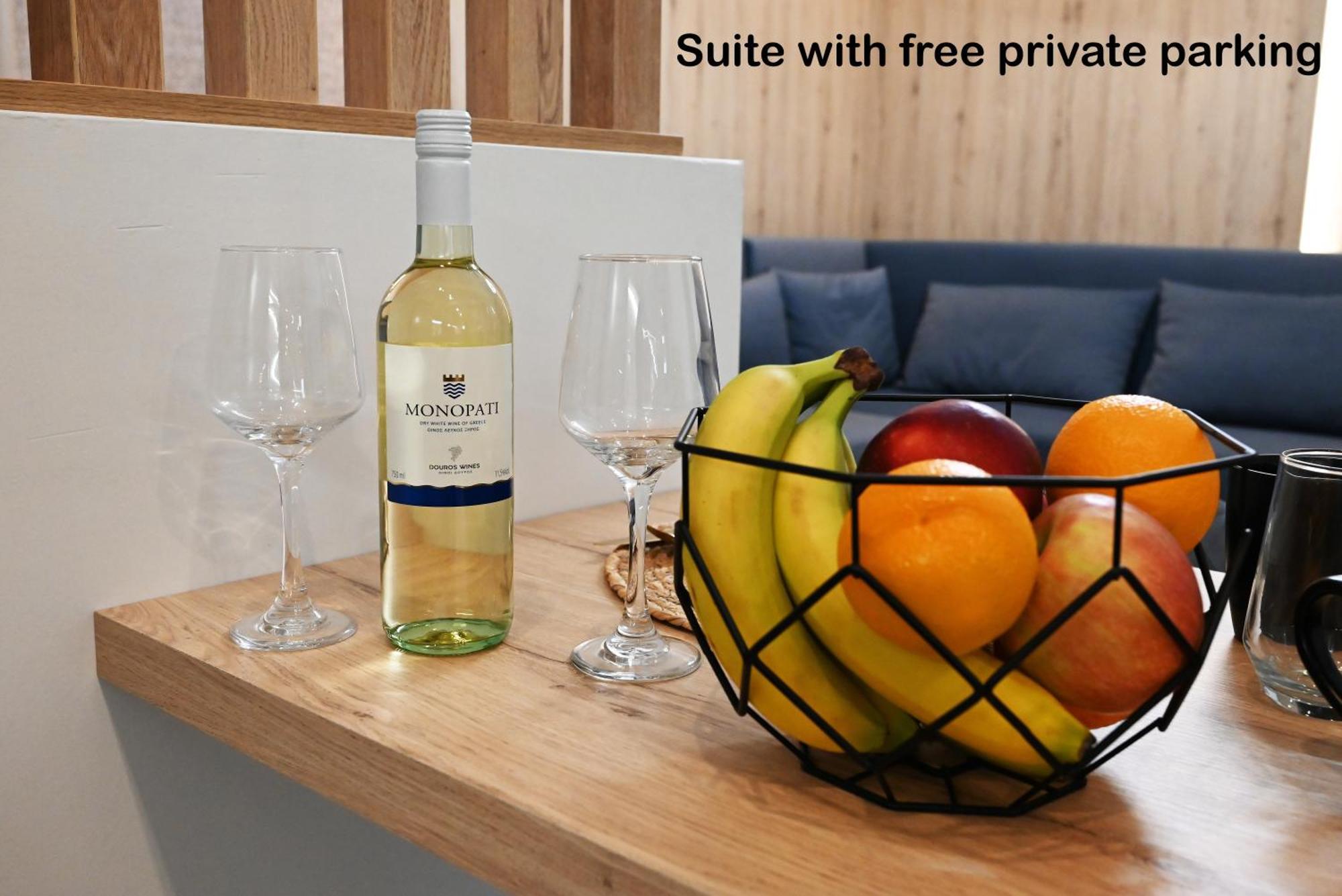 Mouson Luxury Suite With Free Private Parking Kavala Exterior foto